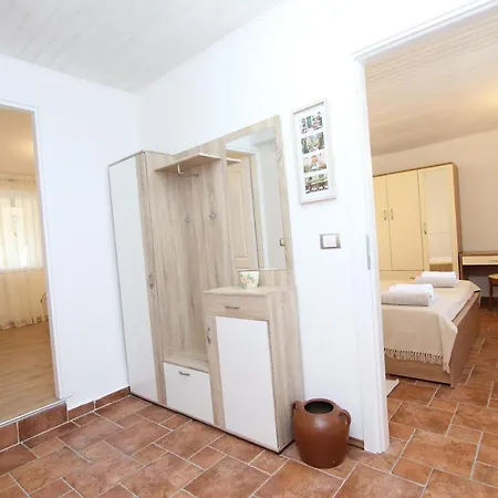 Ines Apartment *