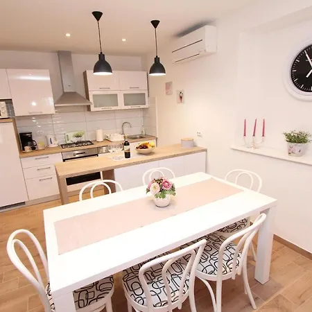 Ines Apartmán Kanfanar