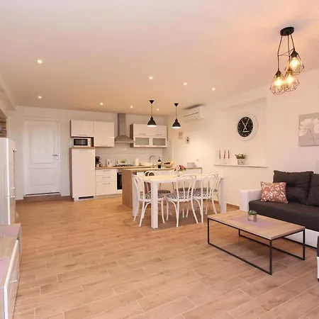 Apartment Ines *